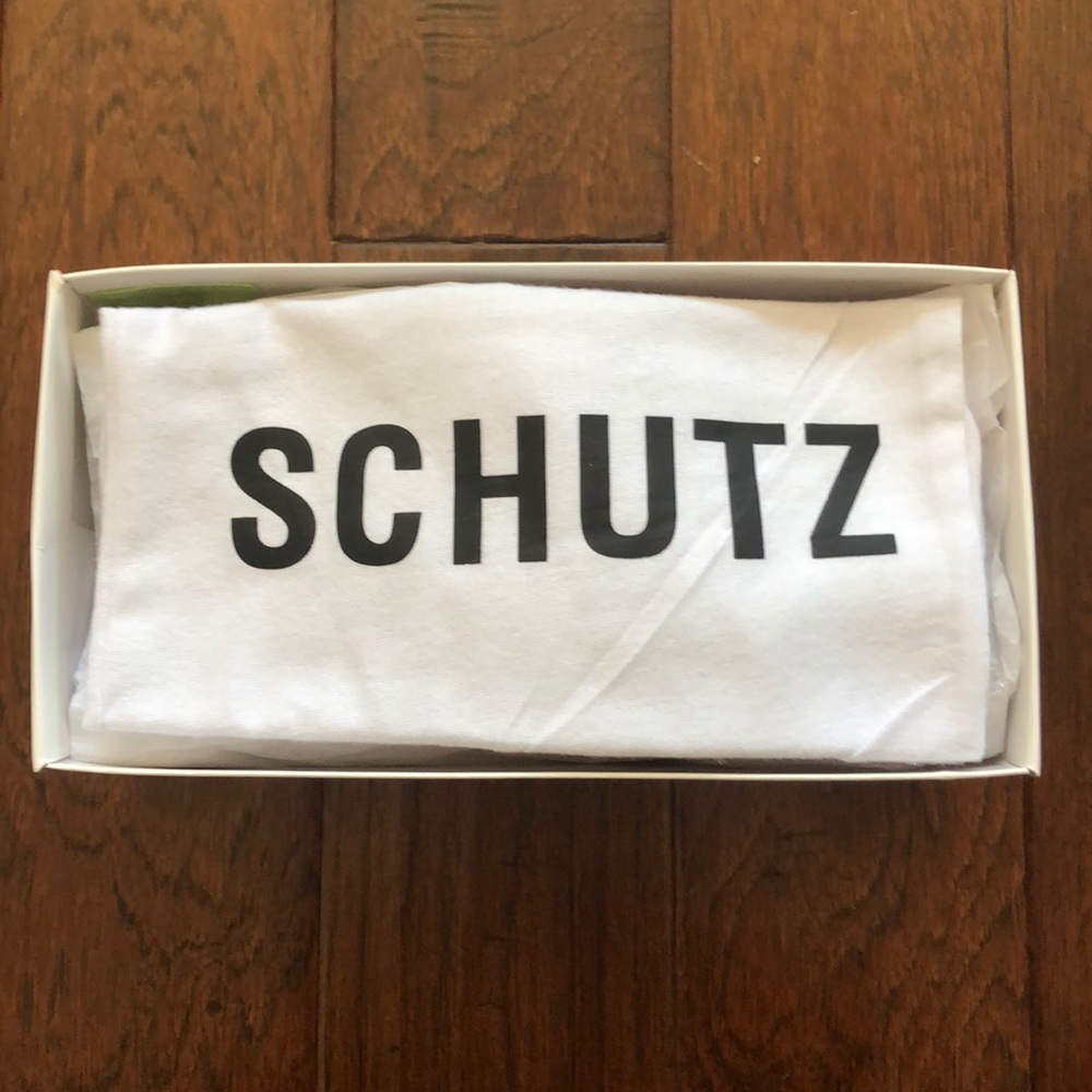 Schutz Charla - Picture 5 of 6
